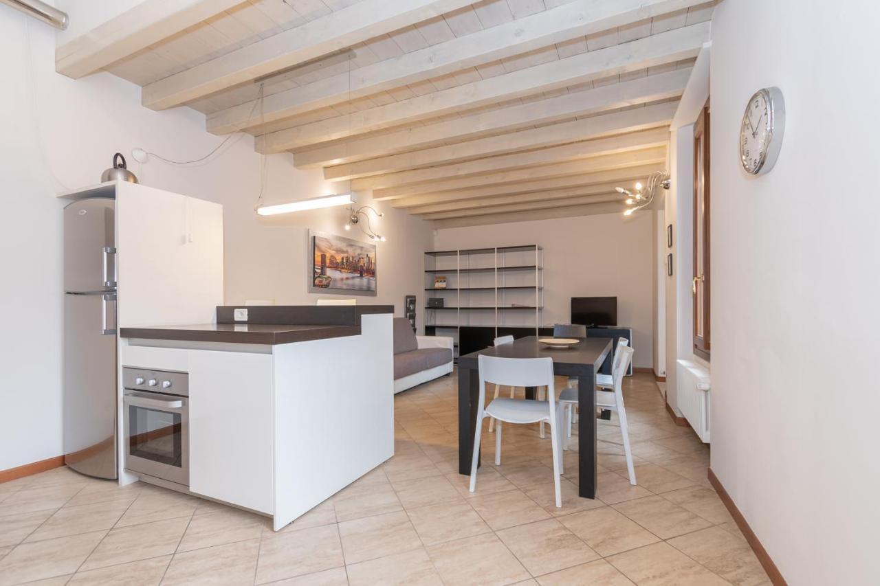 Trilocale Rua Sovera 85 - F&L Aparment Brescia megye Kültér fotó
