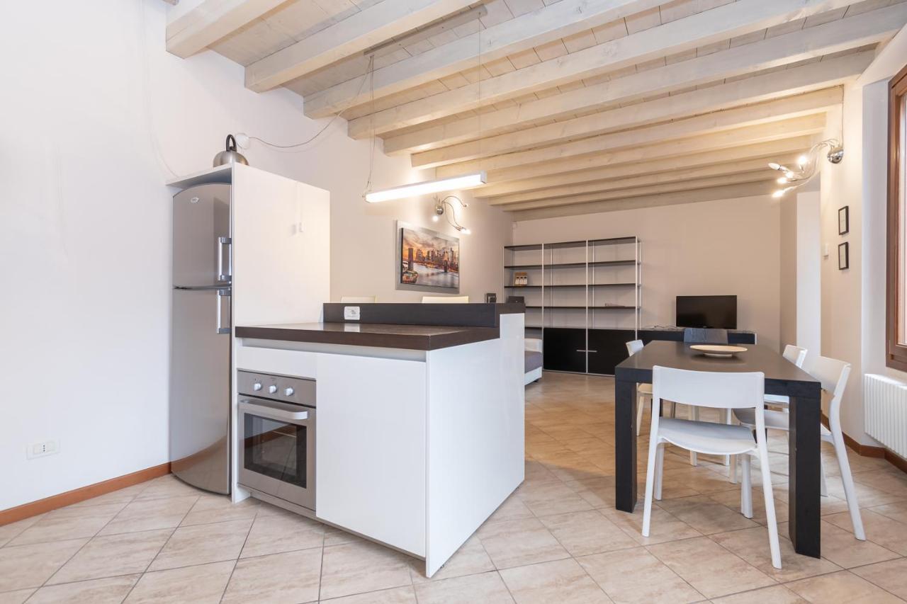 Trilocale Rua Sovera 85 - F&L Aparment Brescia megye Kültér fotó